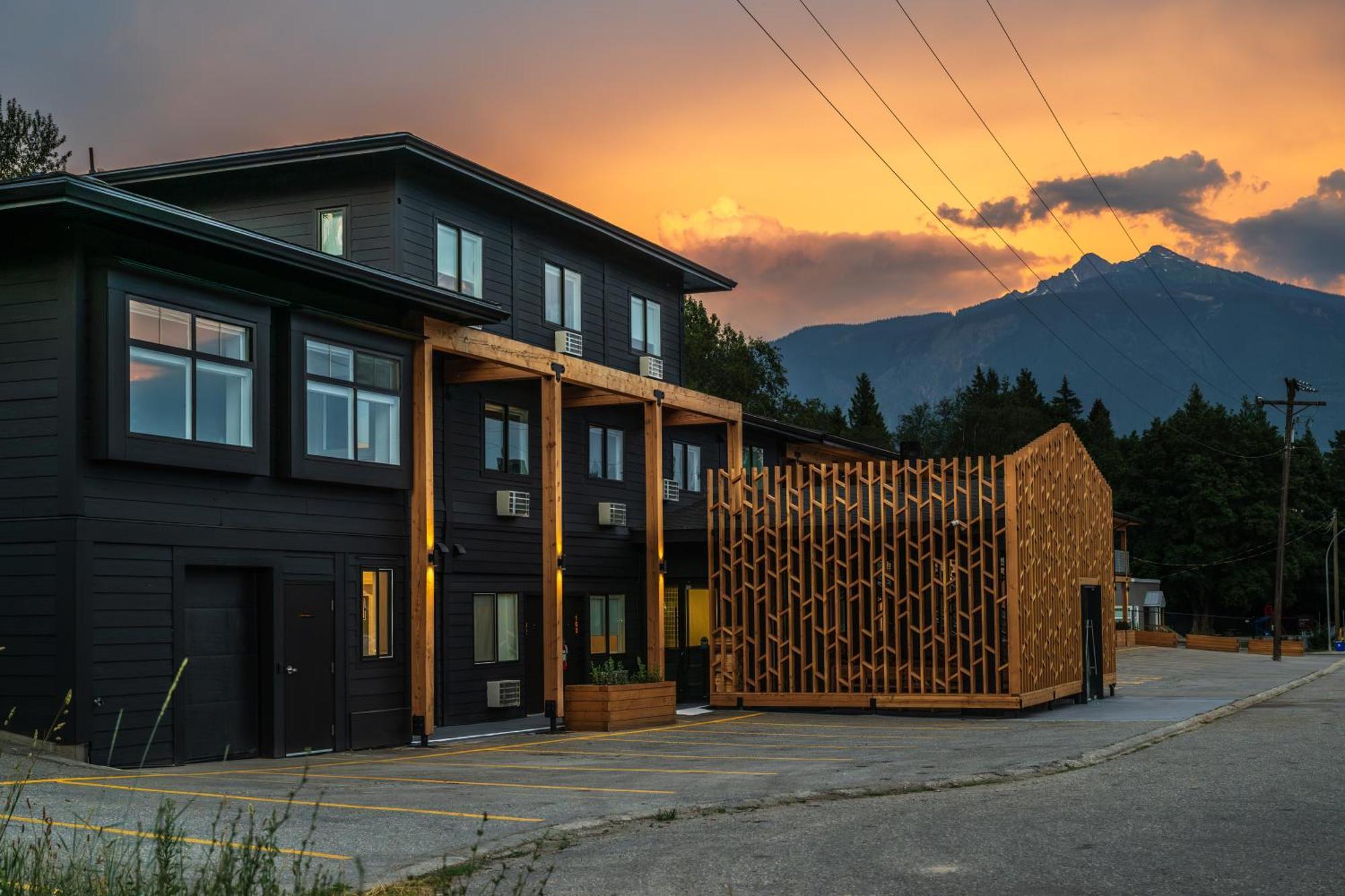 Vrge Revelstoke 호텔 외부 사진